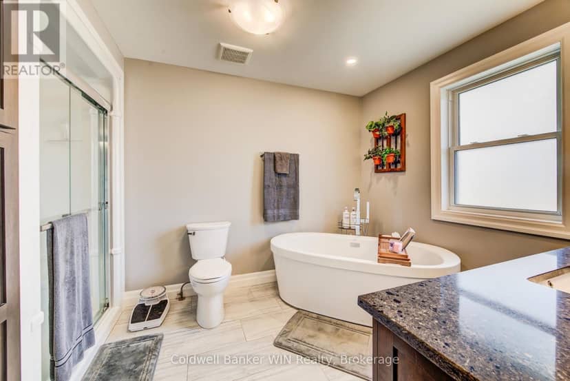 1025 Reserve Avenue S — photo 23 of 40