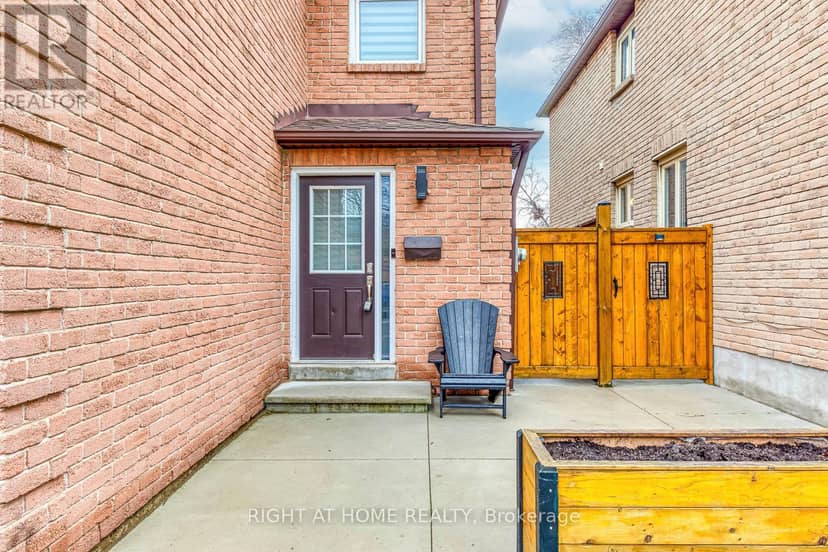 4164 Forest Fire Crescent — photo 2 of 36