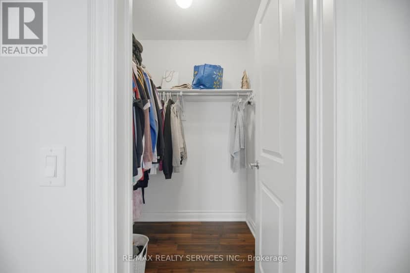 585 Dougall Avenue — photo 36 of 40