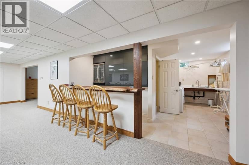 410 AVENUE Road — photo 24 of 40