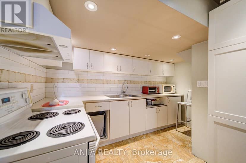 38 Harper's Gate Way — photo 36 of 40