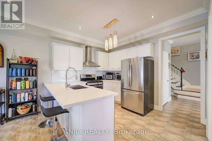 38 Harper's Gate Way — photo 13 of 40