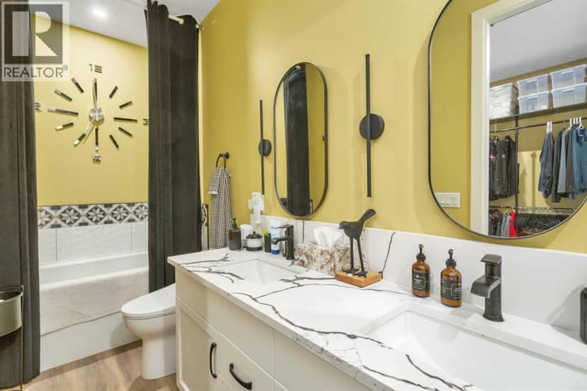 729 5 Street SW — photo 24 of 40