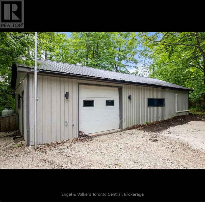 467042 12th Conc B Concession — photo 27 of 35