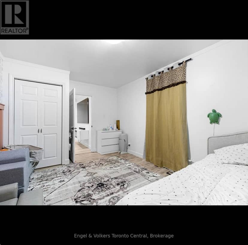 467042 12th Conc B Concession — photo 17 of 35