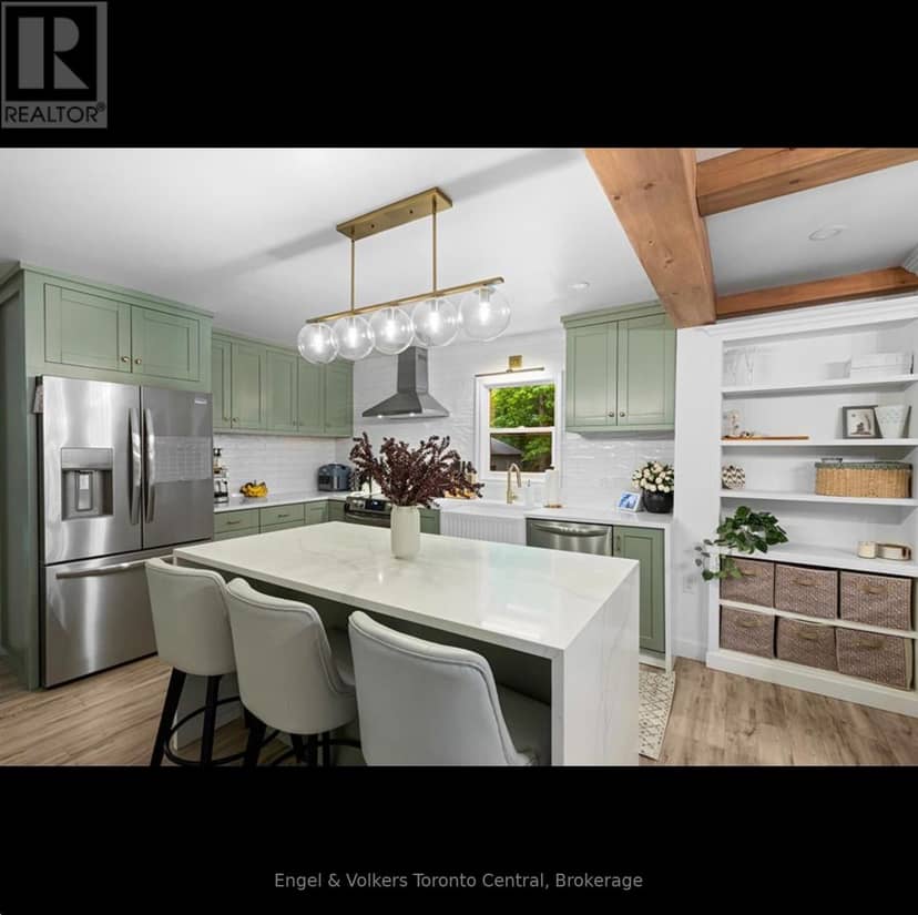 467042 12th Conc B Concession — photo 9 of 35