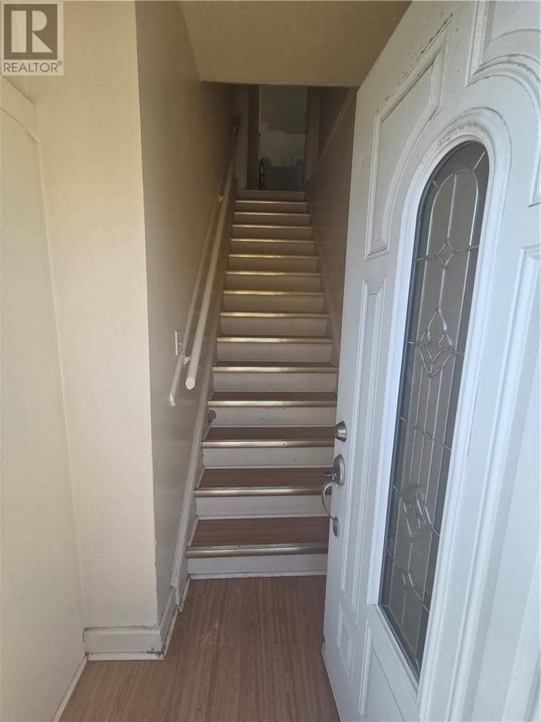 238-240 Van Horne Street — photo 6 of 20