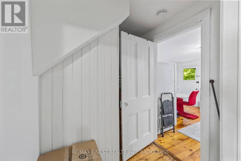 202 Montreal Street — photo 13 of 36
