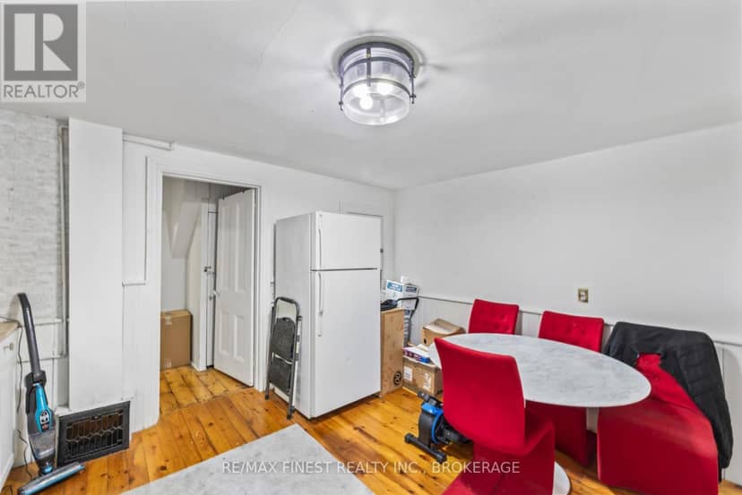 202 Montreal Street — photo 16 of 36