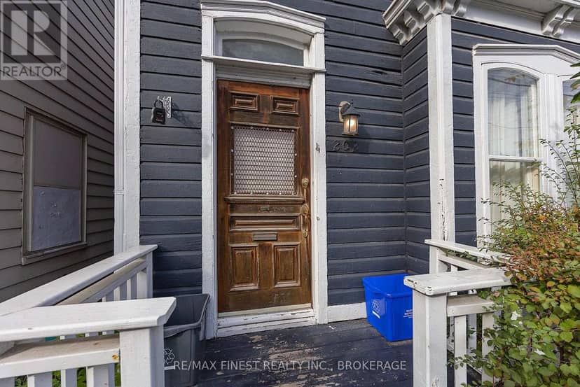 202 Montreal Street — photo 4 of 36