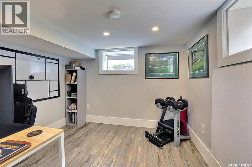 2136 McAra STREET — photo 18 of 28