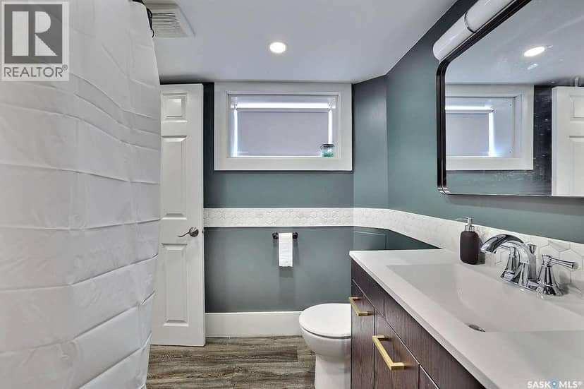2136 McAra STREET — photo 21 of 28