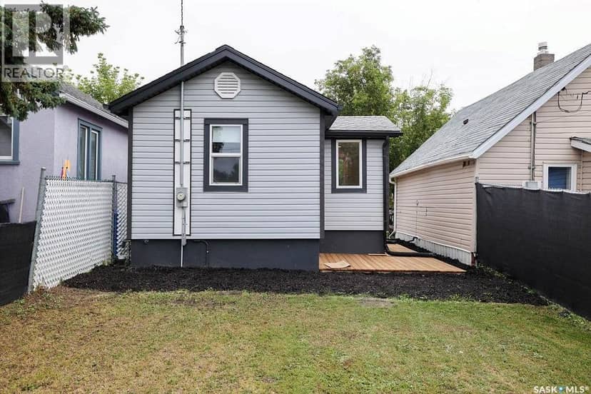 2136 McAra STREET — photo 25 of 28
