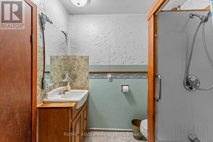 202 West Street S — photo 15 of 32