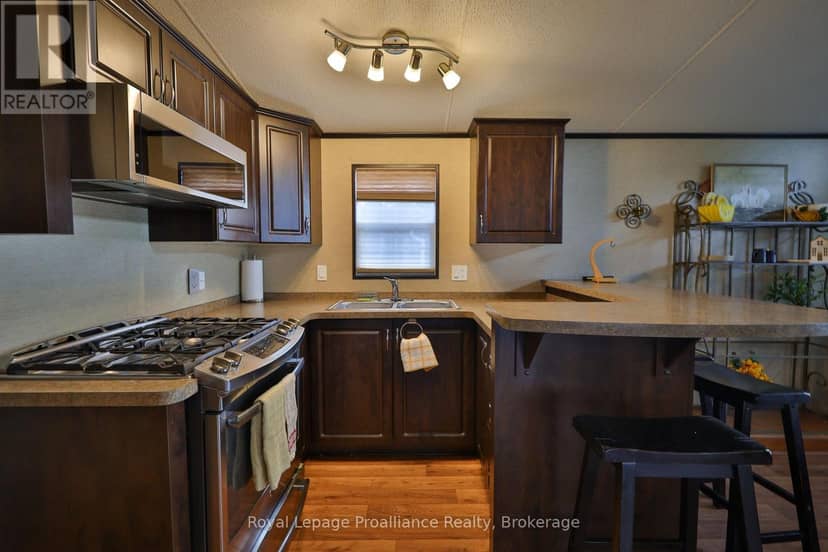 486 Cty Rd 18- 50 Cherry Beach Lane, Prince Edward County, photo 8