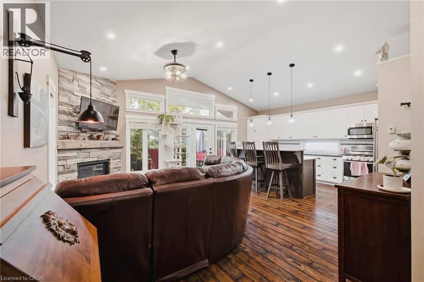 153 JAMES Street — photo 7 of 35