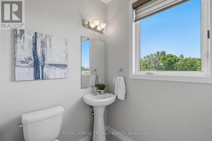 954 West Village Square — photo 13 of 32