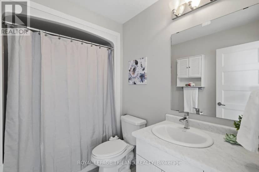 954 West Village Square — photo 32 of 32