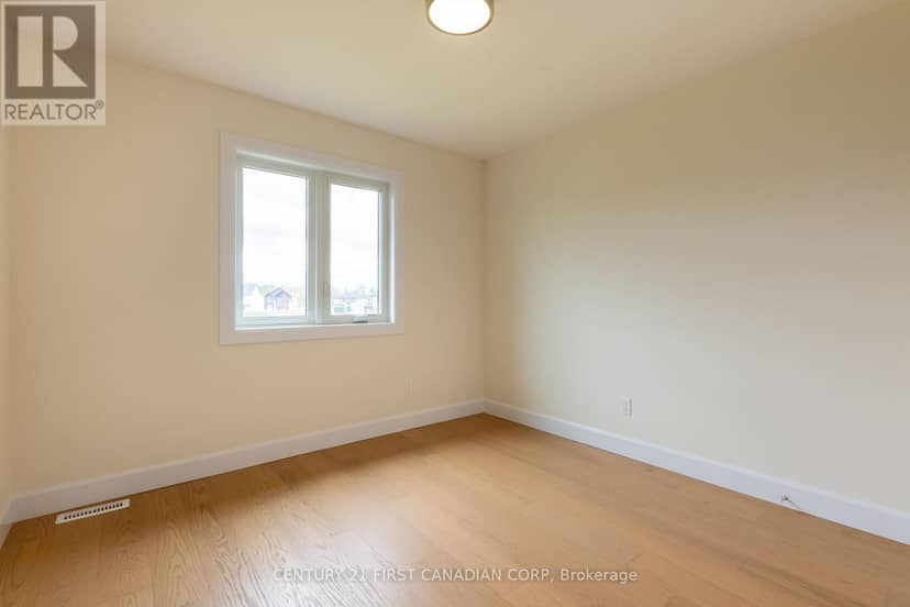 6453 Royal Magnolia Avenue — photo 16 of 27