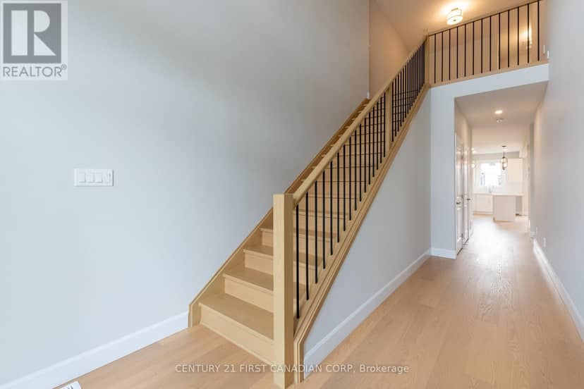 6453 Royal Magnolia Avenue — photo 4 of 27