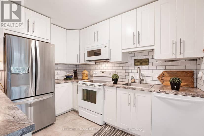 725 Drummond Con 5B Concession — photo 12 of 40
