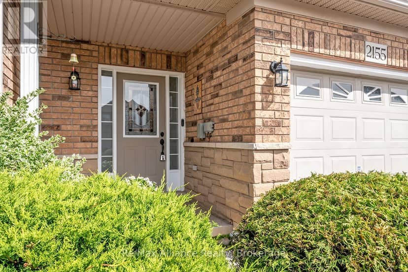 2155 Redstone Crescent — photo 2 of 34