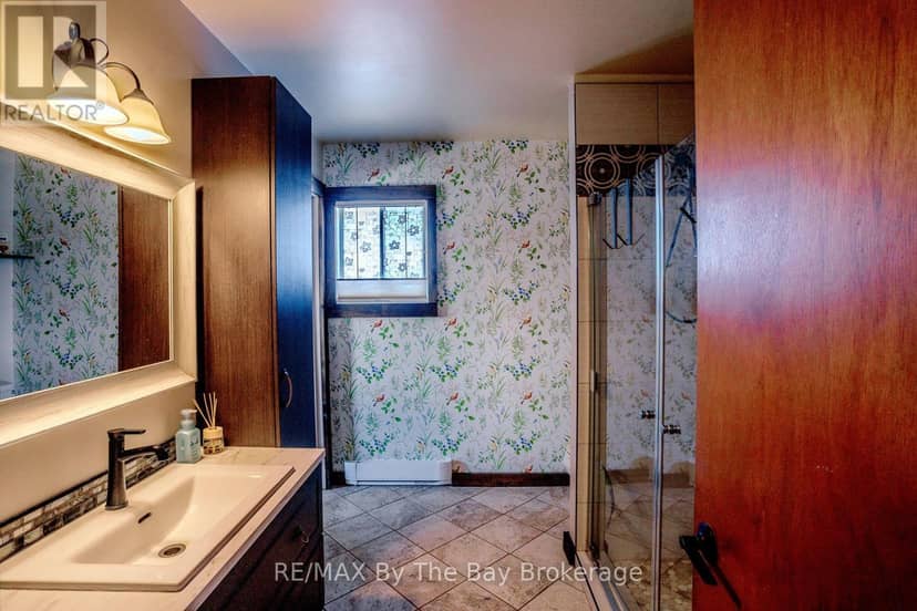 247 Simcoe Street — photo 11 of 23