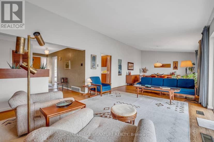 12 Ruden Crescent — photo 12 of 40