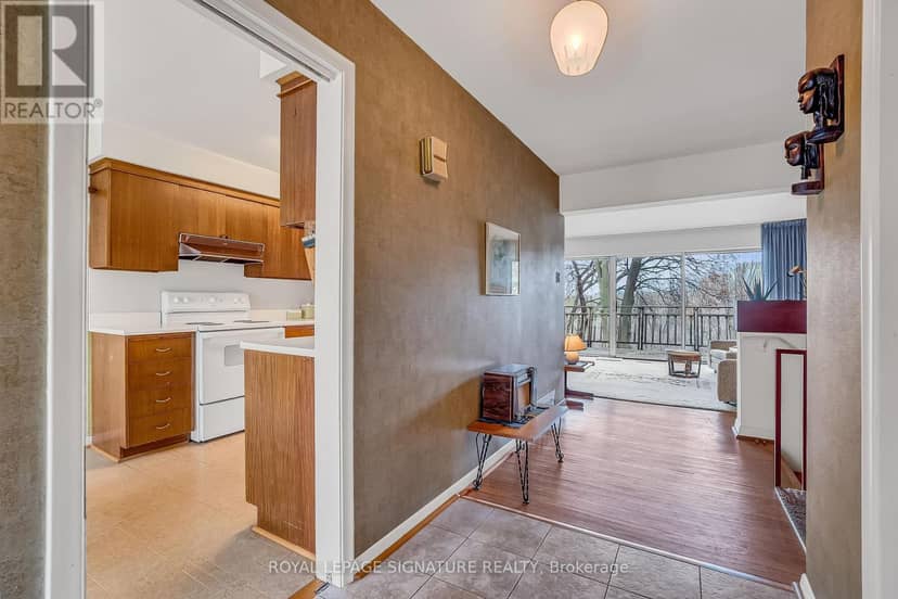 12 Ruden Crescent — photo 5 of 40