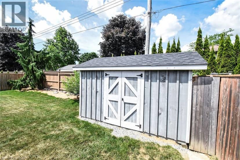 295 COURTLAND Street — photo 35 of 37
