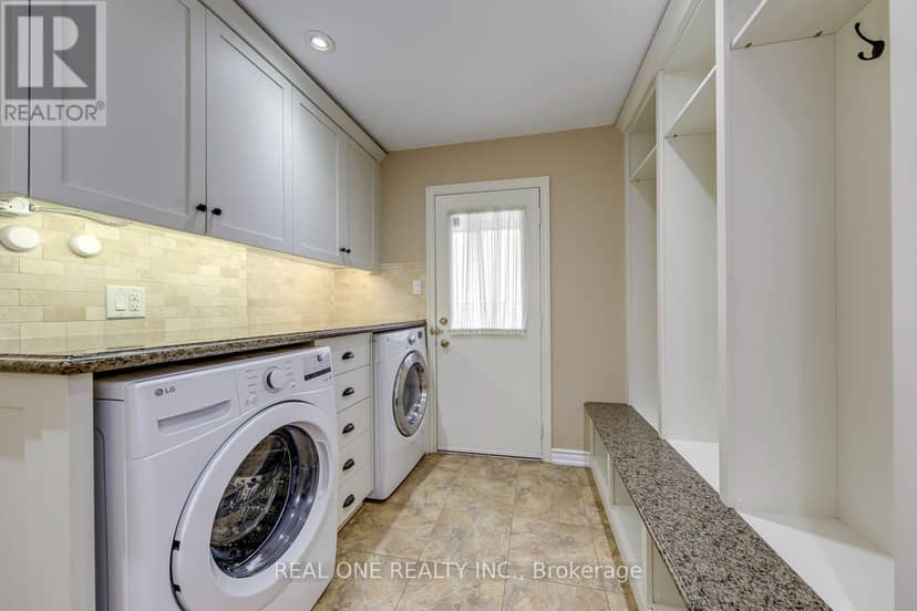 3944 Glamis Court — photo 13 of 35