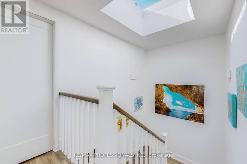 4 Martin Grove Road — photo 21 of 40