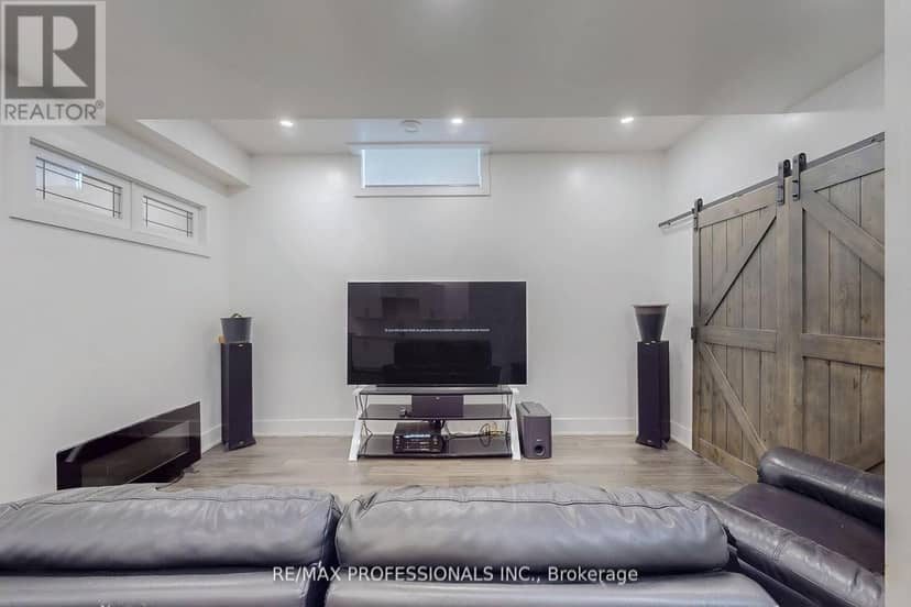 4 Martin Grove Road — photo 34 of 40