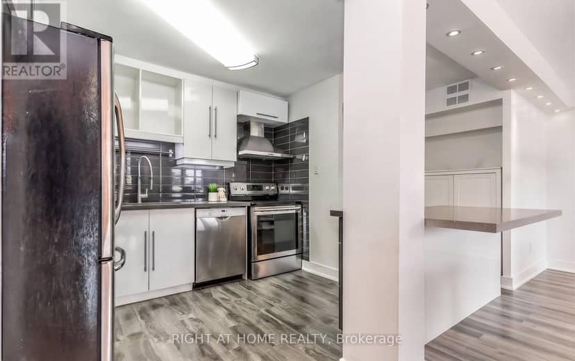 305 - 1300 Mississauga Valley Boulevard — photo 6 of 12