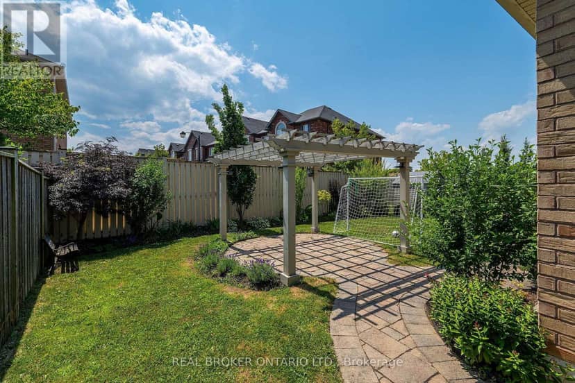 636 Serafini Crescent — photo 36 of 40