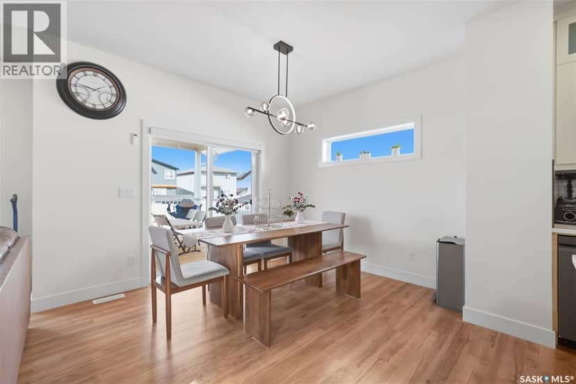 559 Kalra STREET — photo 11 of 40
