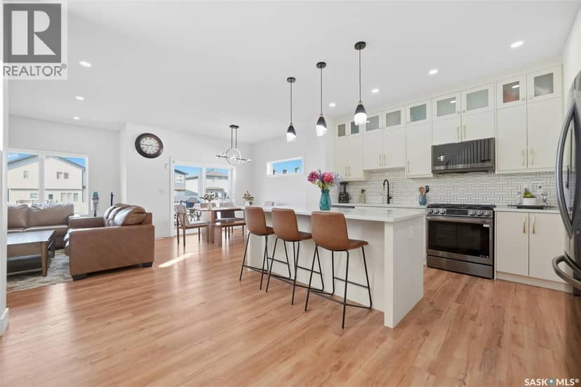 559 Kalra STREET — photo 4 of 40