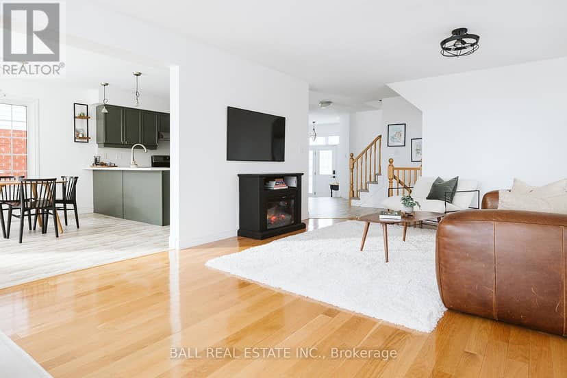 66 Highlands Crescent — photo 12 of 40