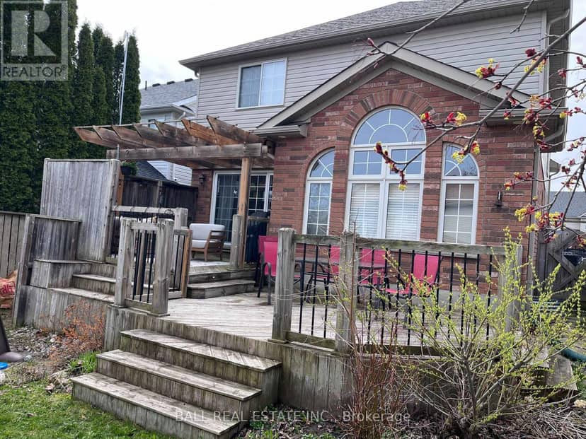 66 Highlands Crescent — photo 6 of 40