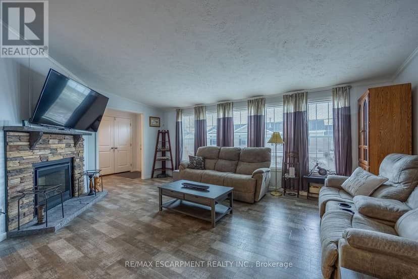 11 Hickory Hollow — photo 12 of 25