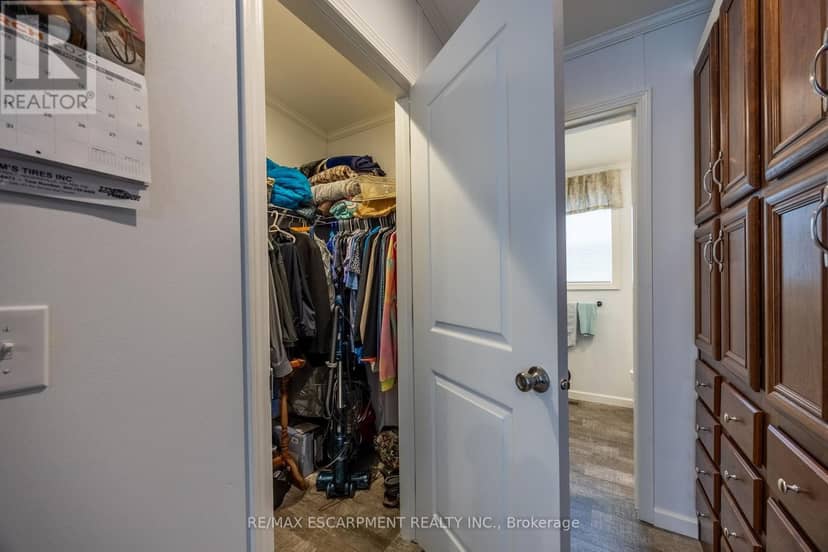 11 Hickory Hollow — photo 23 of 25
