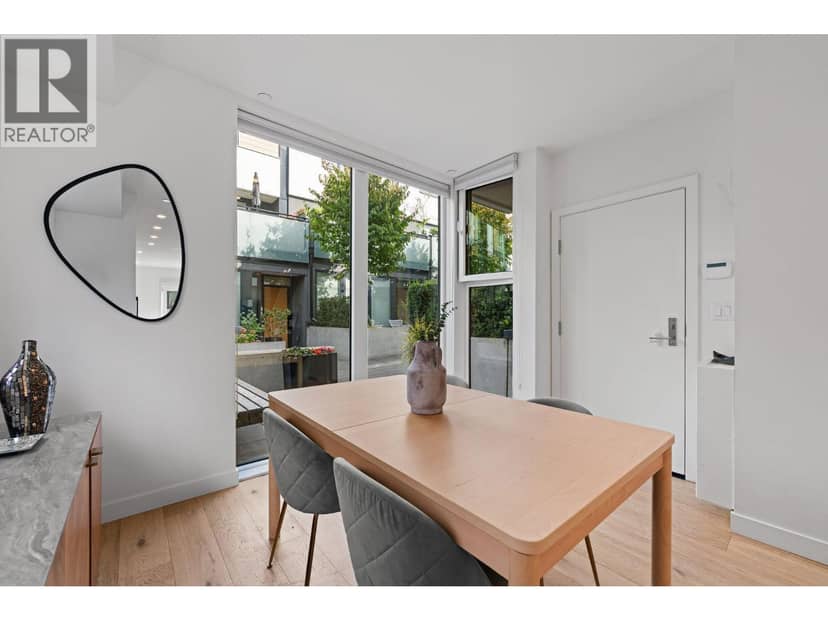 125 649 E 3RD STREET, North Vancouver, photo 4
