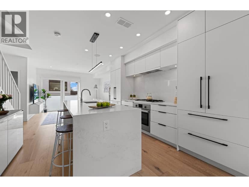 125 649 E 3RD STREET, North Vancouver, photo 5