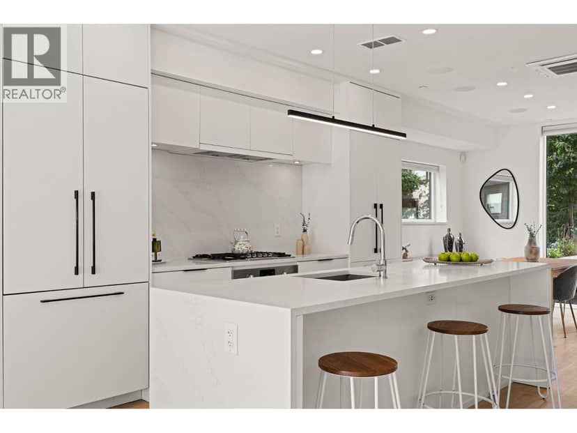 125 649 E 3RD STREET, North Vancouver, photo 8