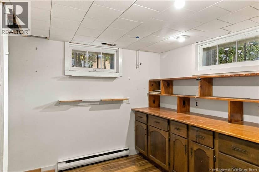 93 Alexandra Crescent — photo 31 of 40