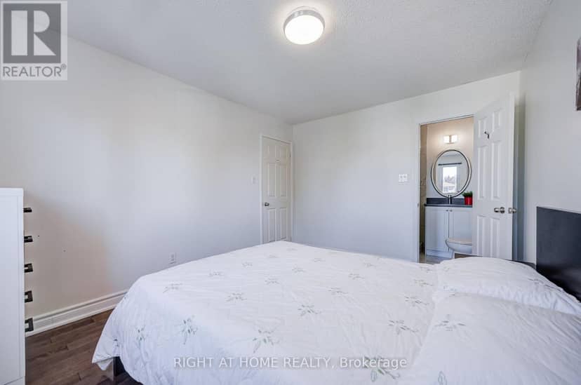 71 Bayhampton Crescent — photo 27 of 40