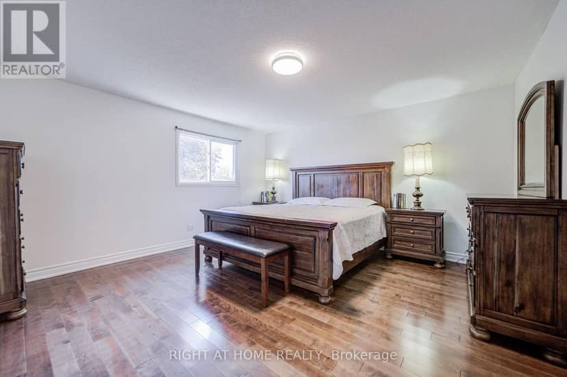 71 Bayhampton Crescent — photo 30 of 40