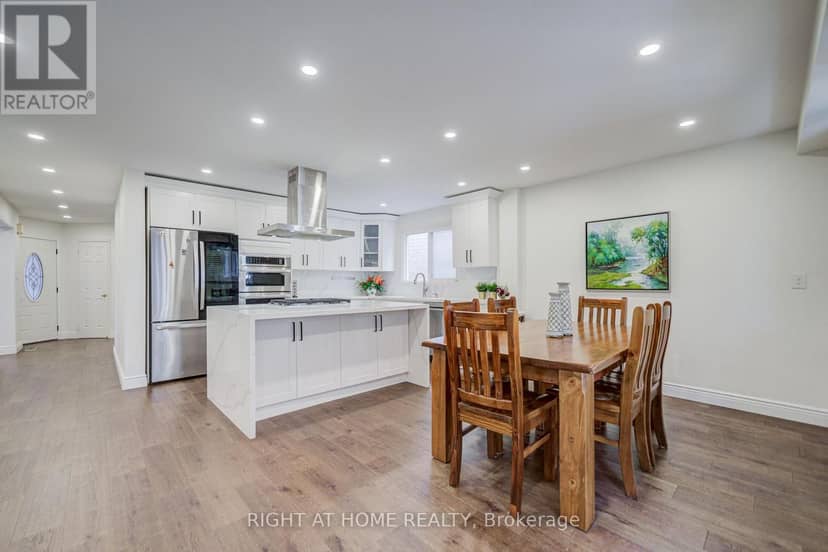 71 Bayhampton Crescent — photo 16 of 40