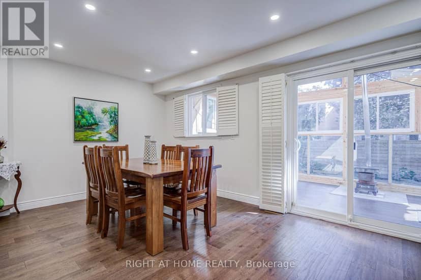 71 Bayhampton Crescent — photo 18 of 40