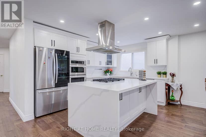 71 Bayhampton Crescent — photo 12 of 40